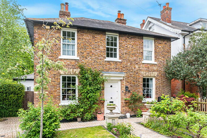 4 Bedroom Detached House For Sale In George Lane, Bromley, BR2