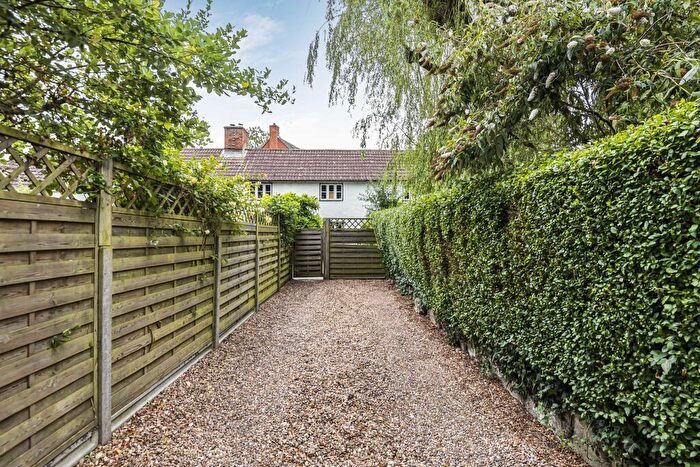 3 Bedroom Terraced House For Sale In Victoria Road, Wargrave, RG10