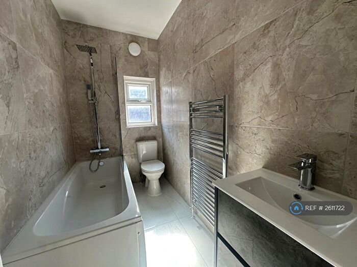 4 Bedroom Terraced House To Rent In Lambton View, Leeds, LS8