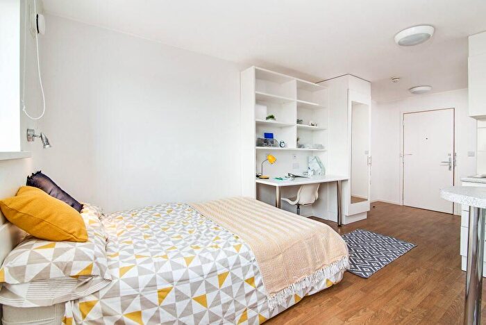 1 Bedroom Flat To Rent In Herne Hill, London, SE24