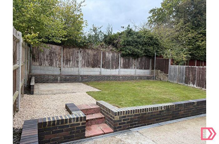 3 Bedroom Semi-Detached House To Rent In Homefield Close, Swanley, Kent, BR8