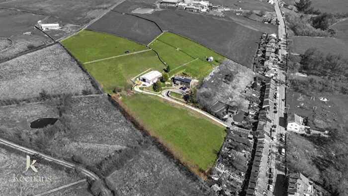 4 Bedroom Farm House For Sale In Todmorden Road, Bacup, OL13