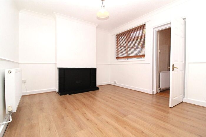 1 Bedroom Flat To Rent In Stanley Avenue, Greenford, Ealing, UB6