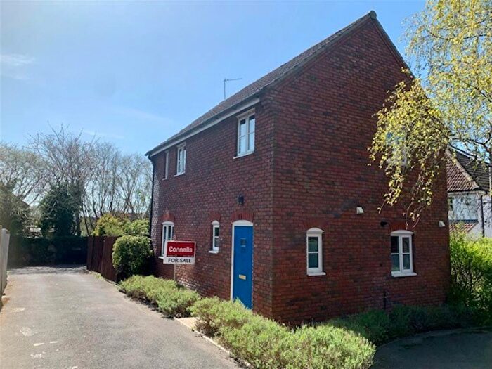 3 Bedroom Detached House For Sale In Field Close, Sturminster Newton, DT10