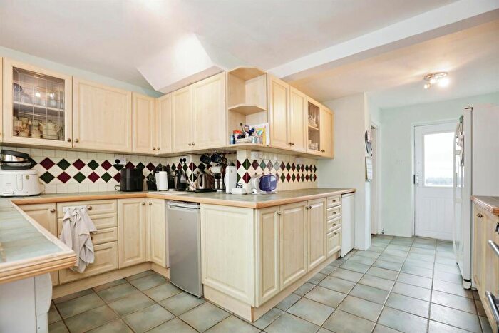 3 Bedroom Terraced House For Sale In Park End, Bodicote, Banbury, OX15