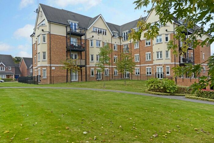 2 Bedroom Flat To Rent In Brightwen Grove, Stanmore, HA7
