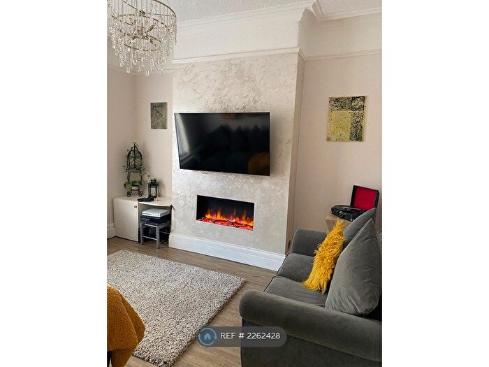 2 Bedroom Terraced House To Rent In Droylsden Road, Audenshaw, M34