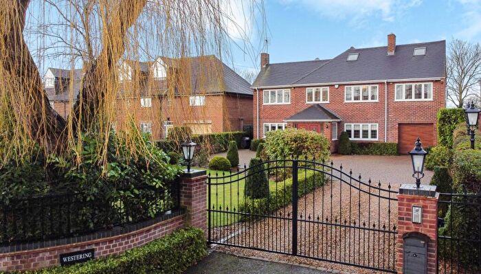 4 Bedroom Detached House For Sale In Weston Road, Weston-on-Trent, DE72