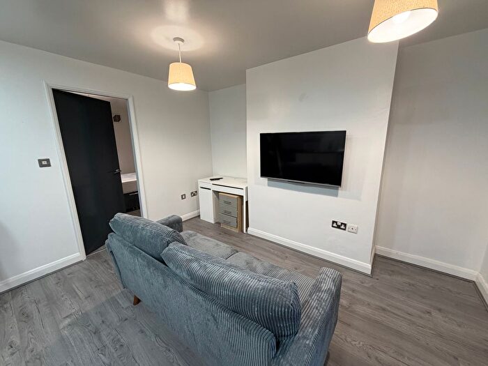 1 Bedroom Flat To Rent In Oldgate, Huddersfield, HD1