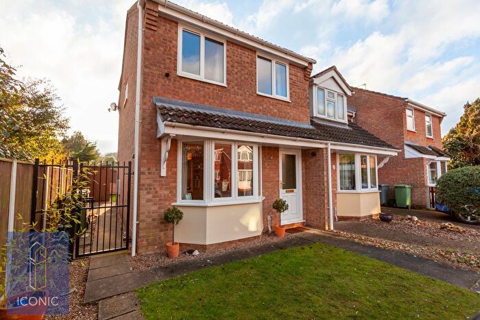 3 Bedroom Terraced House For Sale In Snowberry Close, Taverham, Norwich, NR8