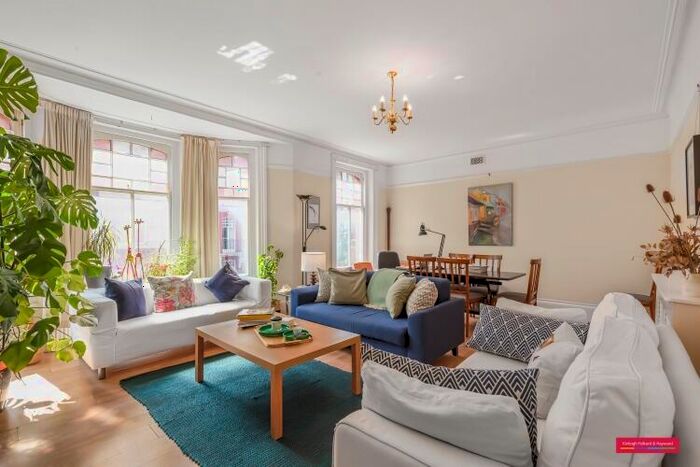 4 Bedroom Apartment To Rent In Transept Street London, NW1