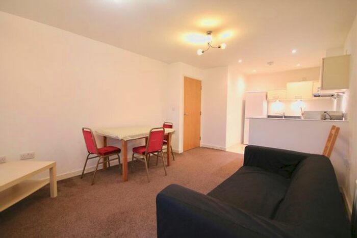 1 Bedroom Flat For Sale In Queen Street, Portsmouth, PO1
