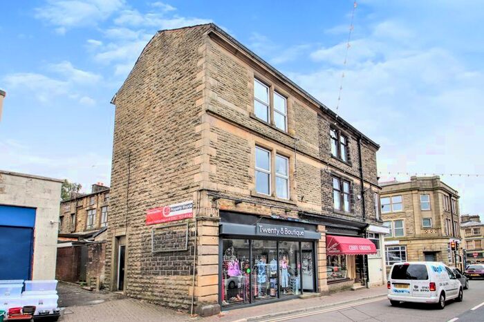 1 Bedroom Flat To Rent In Deardengate, Haslingden, Rossendale, BB4