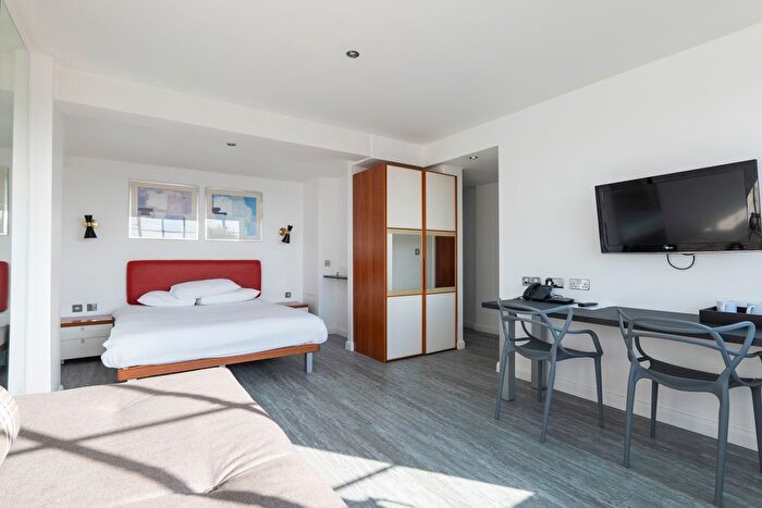 Studio To Rent In Old Brompton Road, South Kensington, London, SW7