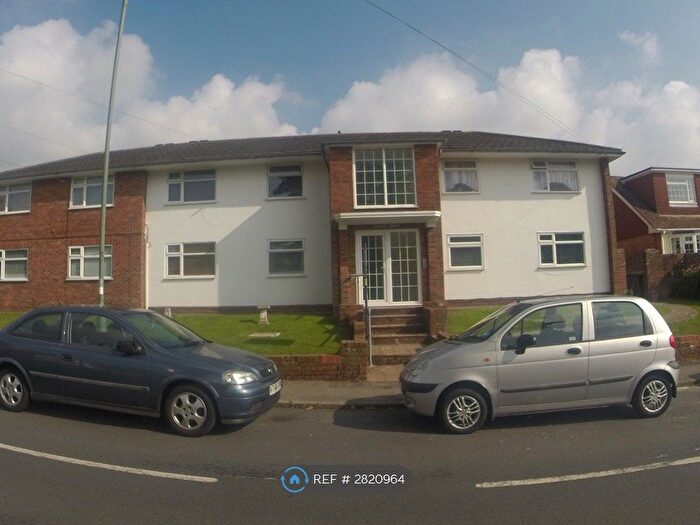 2 Bedroom Flat To Rent In Edster Court, Portslade, Brighton, BN41