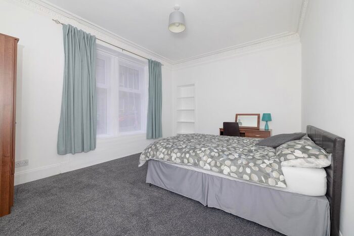 3 Bedroom Flat To Rent In Lyon Street, Dundee, DD4