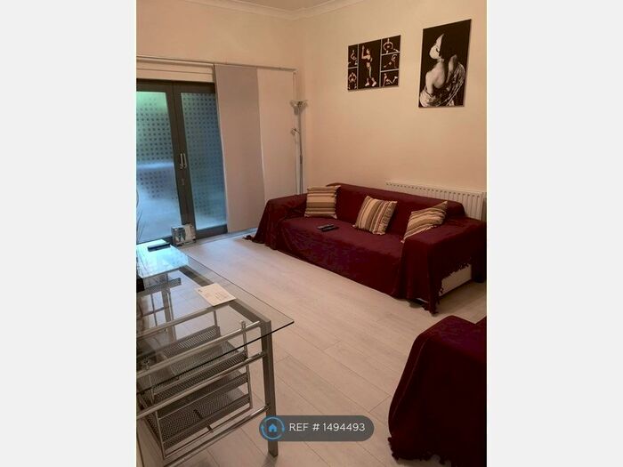 1 Bedroom Flat To Rent In Newcross, London, SE14