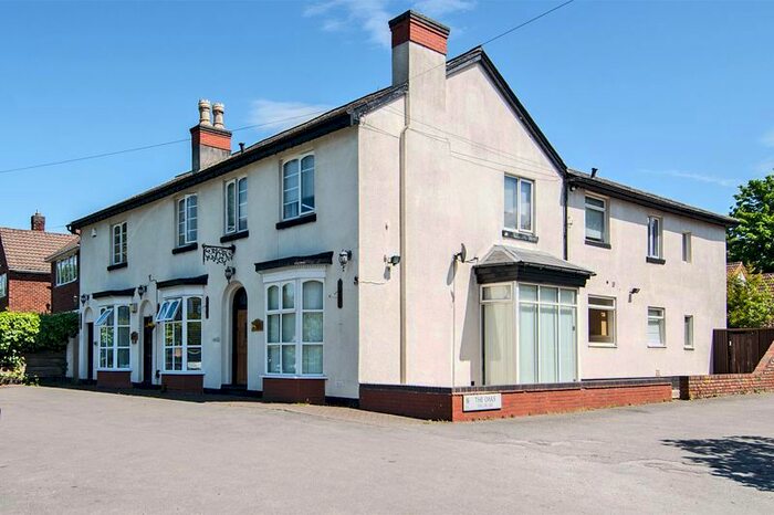 1 Bedroom Flat To Rent In Birmingham Road, Wylde Green, Sutton Coldfield, B72