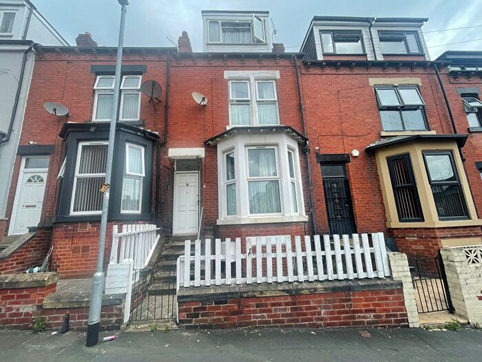 4 Bedroom Terraced House To Rent In Stratford Terrace, Leeds, LS11
