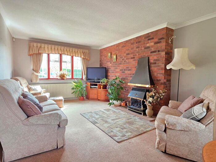 5 Bedroom Detached House For Sale In Norfolk Drive, Melton Mowbray, LE13