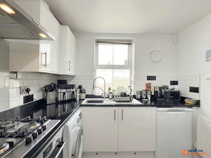 3 Bedroom Terraced House For Sale In Ashby Road, Coalville, LE67