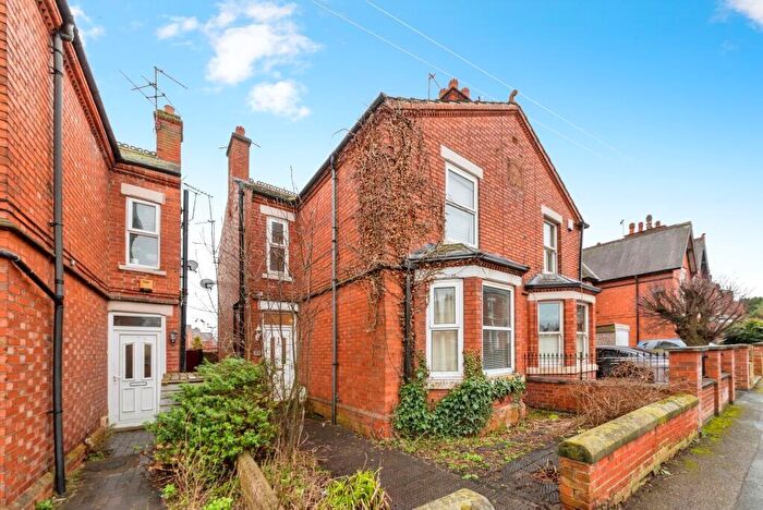 4 Bedroom Semi-Detached House For Sale In Wellington Road, Newark, NG24