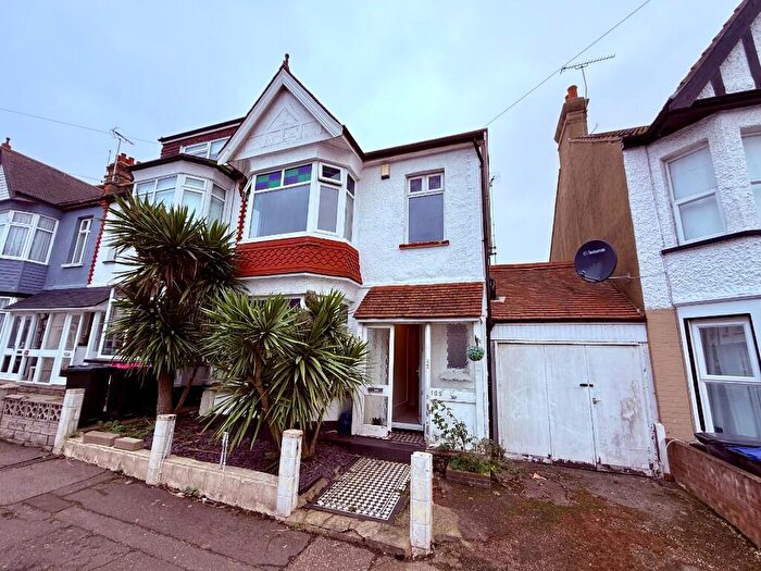 3 Bedroom End Of Terrace House For Sale In Brightwell Avenue, Westcliff-On-Sea, Essex, SS0