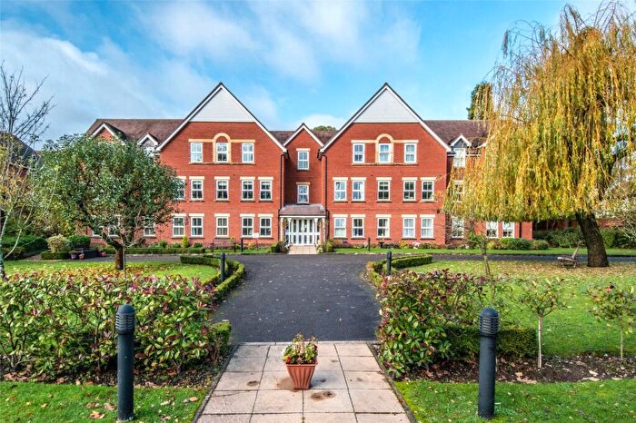 2 Bedroom Apartment For Sale In College Road, Bromsgrove, Worcestershire, B60