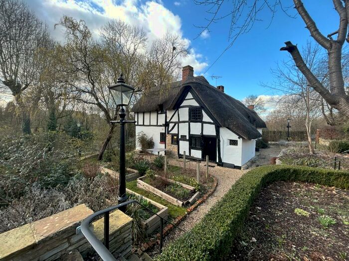 3 Bedroom Cottage To Rent In Church Lane, Shottery, CV37