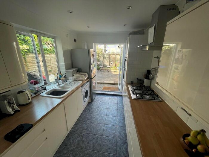 3 Bedroom Terraced House To Rent In Byron Street, Hove, BN3