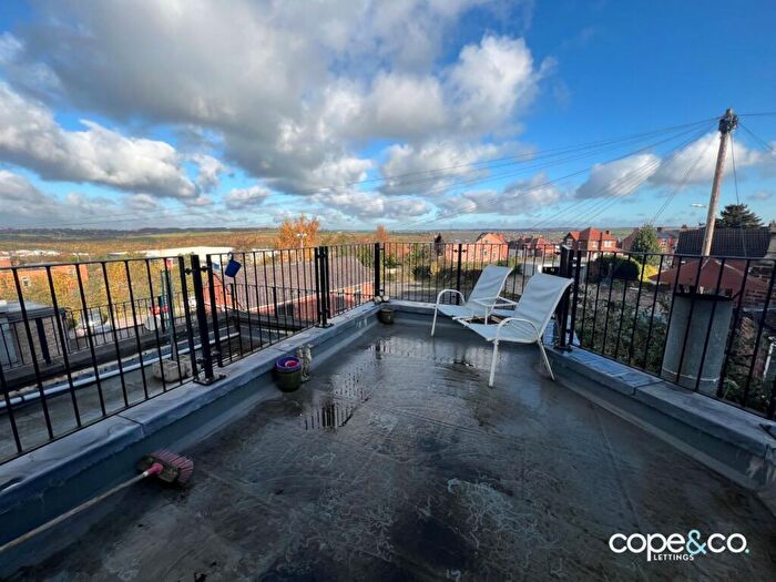 2 Bedroom Flat To Rent In High Street, Heanor, Derbyshire, DE75