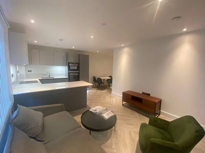 2 Bedroom Flat To Rent In Georgette Apartments, Wandsworth, SW18