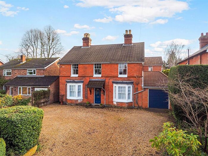 4 Bedroom Detached House For Sale In Millway Road, Andover, SP10
