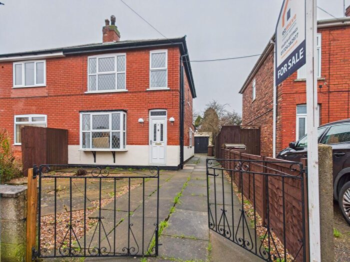 3 Bedroom Semi Detached House For Sale In Churchfield Road, Scunthorpe, DN16