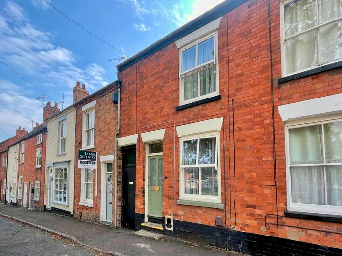 Houses for sale in Mountsorrel, Leicestershire