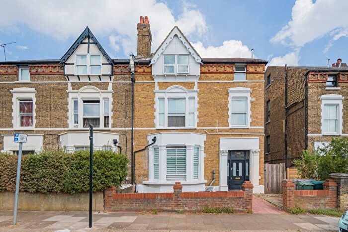Studio To Rent In Exeter Road, London, NW2