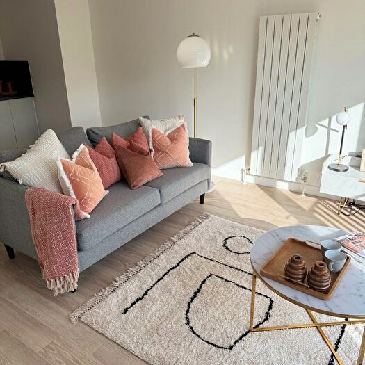 2 Bedroom Apartment To Rent In Minerva Square, Glasgow, G3