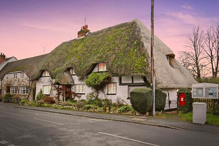 4 Bedroom Property For Sale In Fourways, Winchester Road, Upper Clatford, Andover, SP11