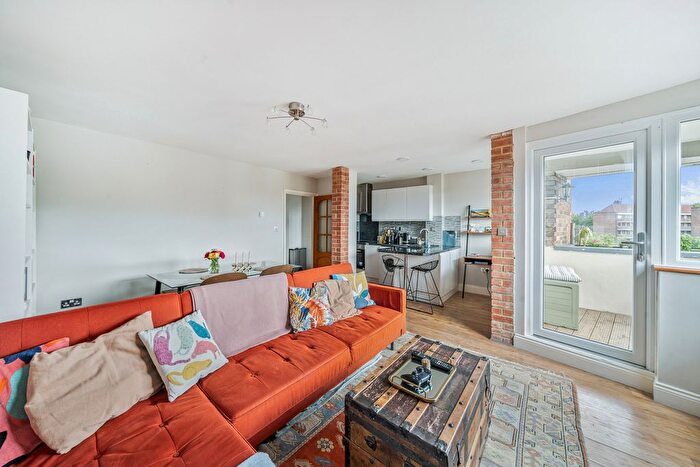 1 Bedroom Flat For Sale In Beckway Street, London, SE17