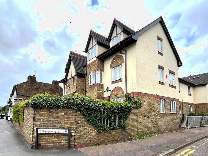 2 Bedroom Flat To Rent In Friends Avenue, Cheshunt, Waltham Cross, EN8