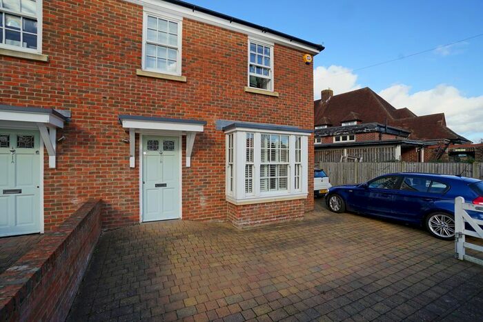 3 Bedroom Semi-Detached House To Rent In White Hart Lane, Portchester, Fareham, PO16