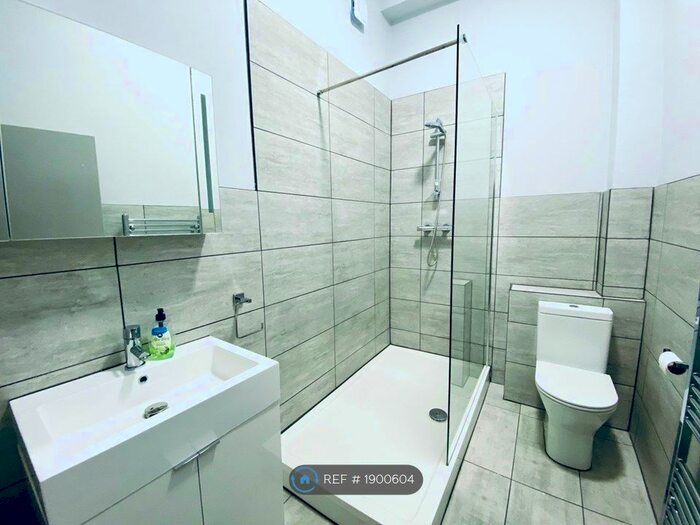 10 Bedroom Flat To Rent In Bath Street, Leamington Spa, CV31