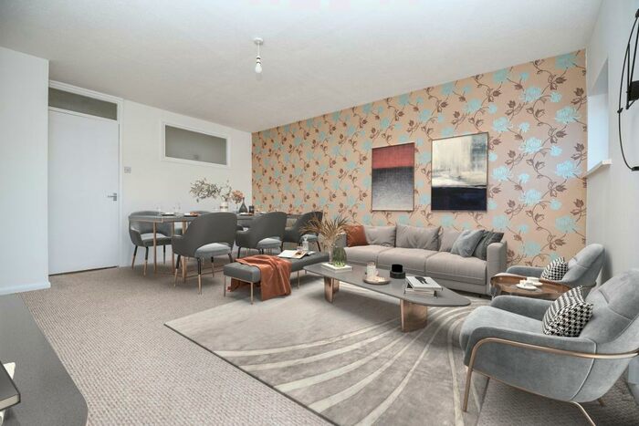 2 Bedroom Flat To Rent In Wood Close, Sholing, Southampton, Hampshire, SO19