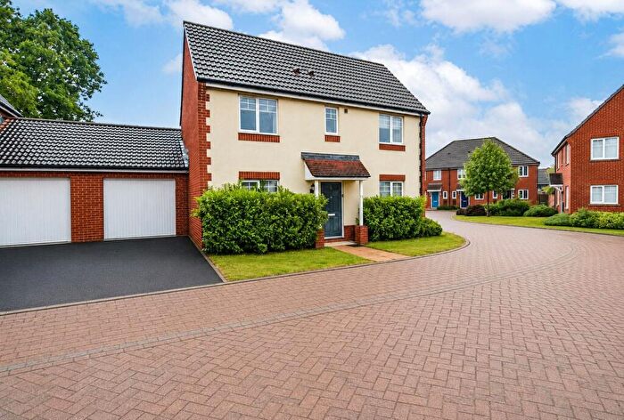3 Bedroom Detached House To Rent In Mistletoe Mews, Didcot, OX11
