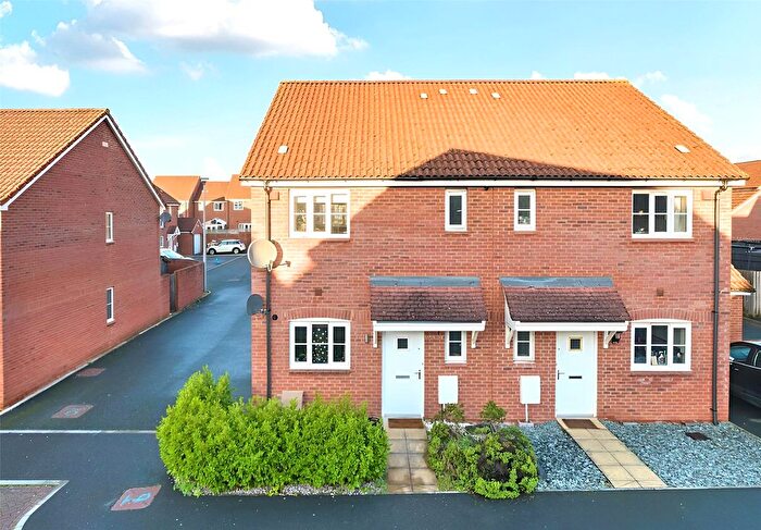3 Bedroom Semi-detached House For Sale In Cranbrook, Exeter, EX5