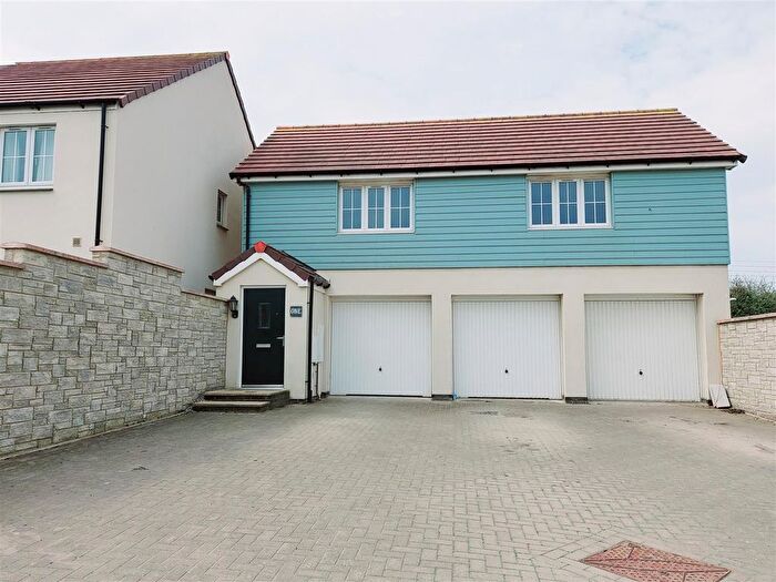 2 Bedroom Property To Rent In Crows Field Close, Hayle, TR27