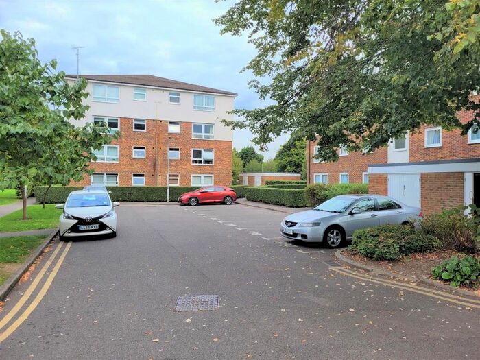 2 Bedroom Property To Rent In Portal Close, Uxbridge, UB10