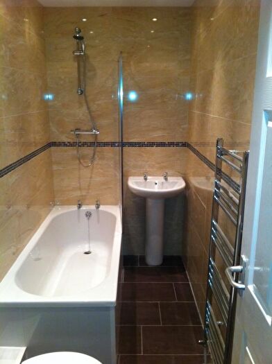 2 Bedroom Apartment To Rent In Helmsley Road, NE2