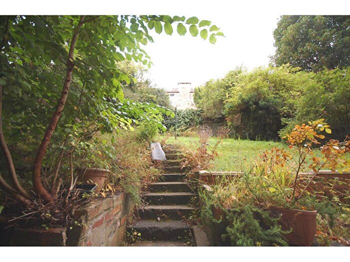 2 Bedroom Flat To Rent In Parsons Green Terrace, Edinburgh, EH8
