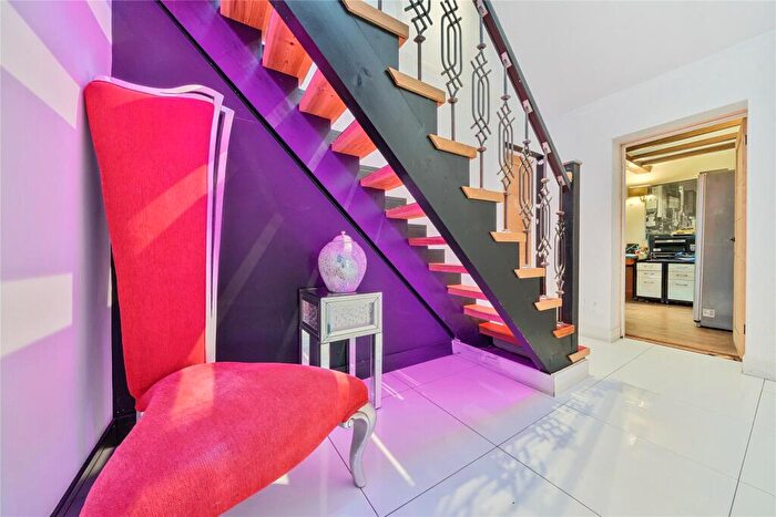 5 Bedroom Detached House For Sale In Ambleside Road, Lightwater, Surrey, GU18
